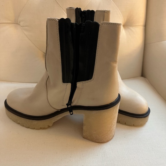 Free People Shoes - Free People James Chelsea Boots - size 7.5 - never worn!